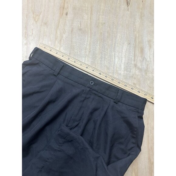 Nike Golf Dri-FIT Performance Polyester Black Golfing Shorts Size 34 Chino EUC - Picture 7 of 7